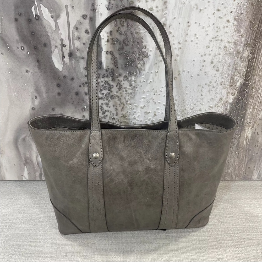 🩶🤍Frye Melissa Leather Shopper Tote ICE Grey $358